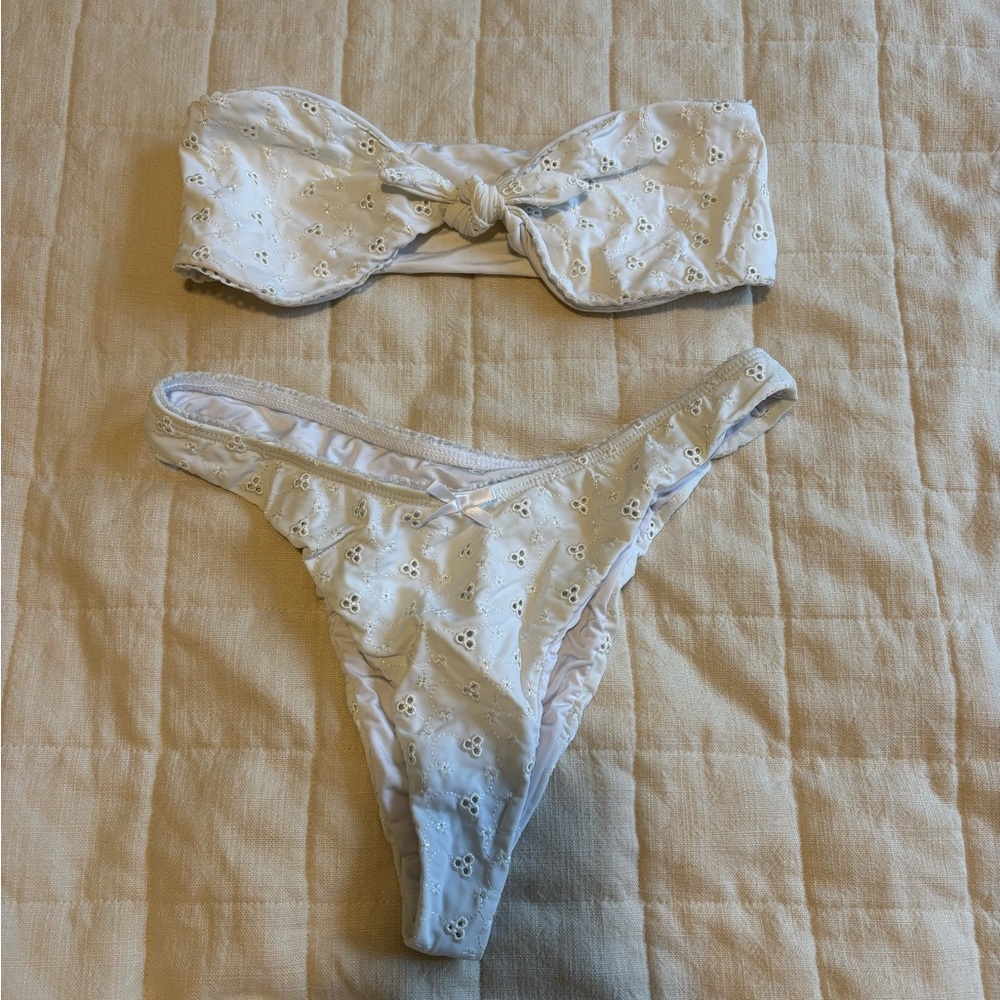 Dippin' Daisy's Cream Bikini Swimwear